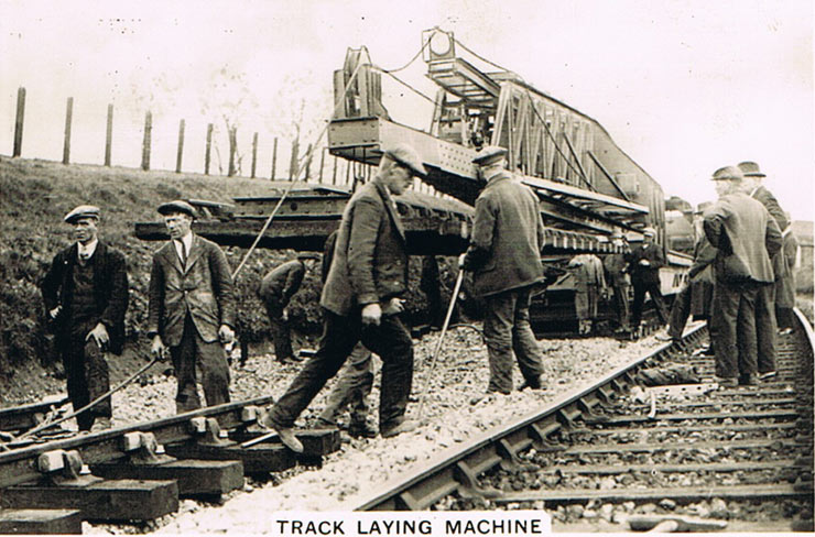 Track laying machine