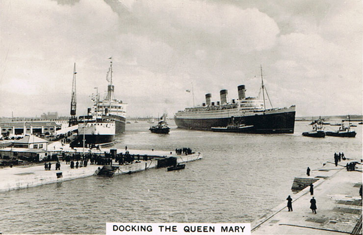 Docking the Queen Mary